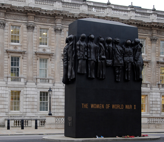 Monument_Women_World_War_II